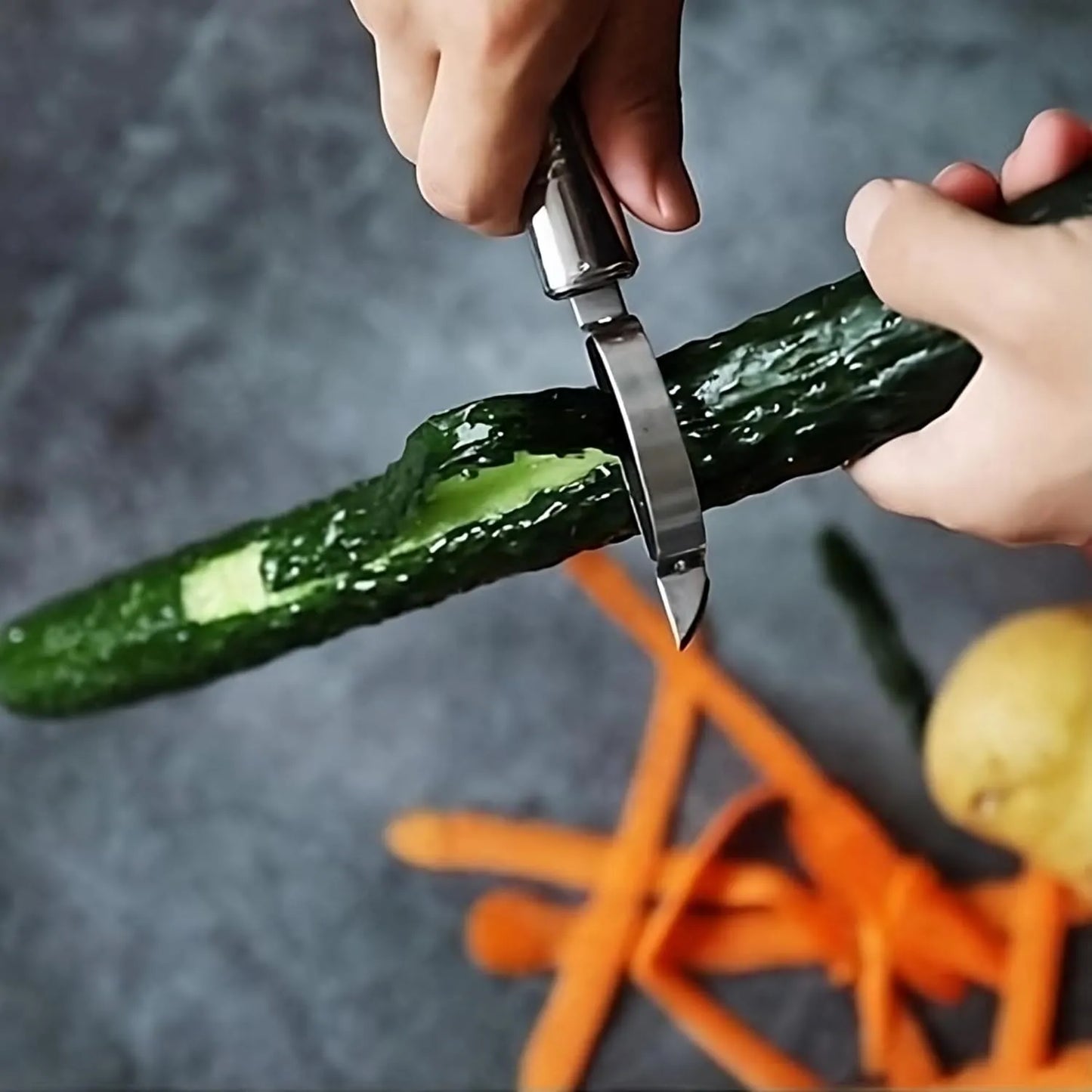 Vegetable Peeler，Stainless Steel 2 in 1 Julienne Vegetable Peeler Perfect for Carrot Potato Melon Gadget Vegetable Fruit